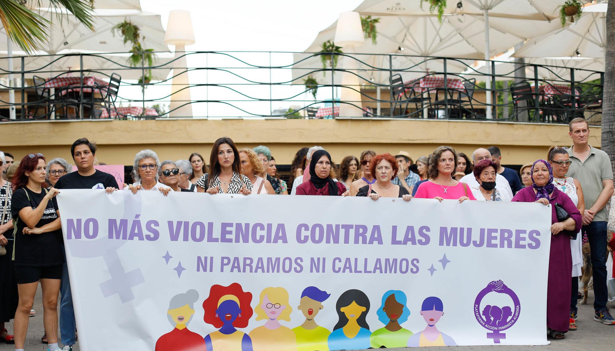 Concentración feminicidio Almeria - 3